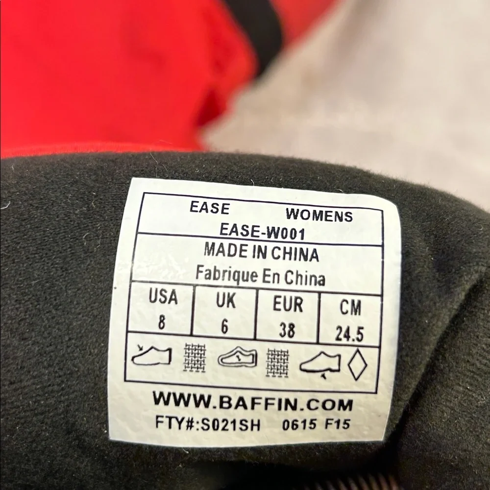 NWOT Baffin warm puff winter boot